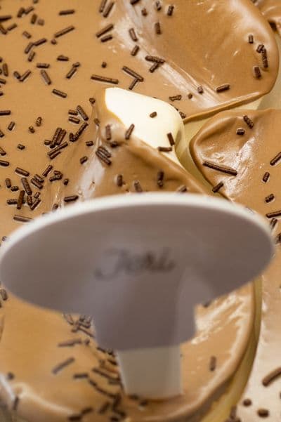 Gelato artesanal sabor Jeri, inspirado em Jericoacoara, da Nonno Francesco